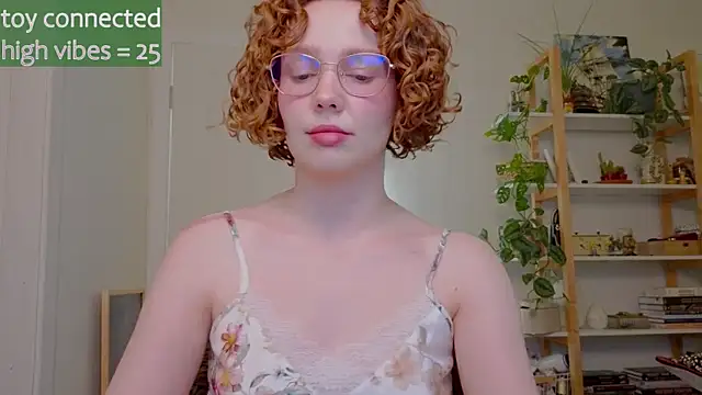 Snapshot of _lightmyfire chatting on 09.10.25  lightmyfire online show from 09.10.25