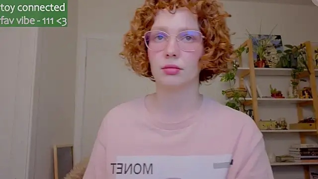 Snapshot of _lightmyfire chatting on 10.03.25  lightmyfire online show from 10.03.25