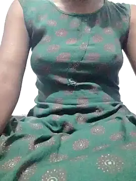 Snapshot of rituporna2004 chatting on 12.19.24 rituporna2004 online show from 12.19.24