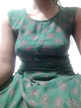 Snapshot of rituporna2004 chatting on 02.08.25 rituporna2004 online show from 02.08.25