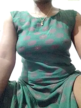 Snapshot of rituporna2004 chatting on 09.13.25 rituporna2004 online show from 09.13.25