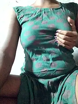 Snapshot of rituporna2004 chatting on 10.27.25 rituporna2004 online show from 10.27.25