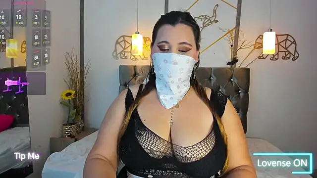 SalmaZaman online show from 10.12.25