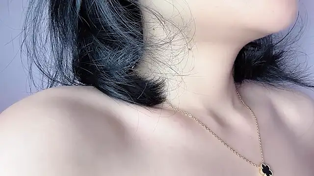 Baenee online show from 11.15.25