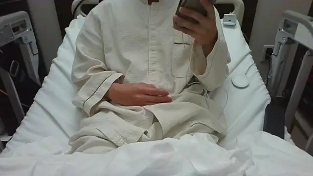 Snapshot of matu050556 chatting on 12.21.25 matu050556 online show from 12.21.25