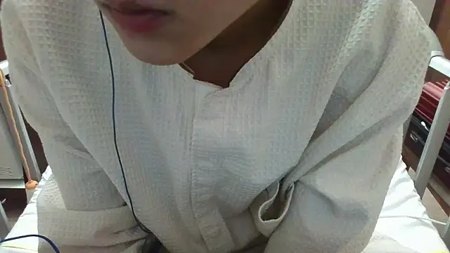 Snapshot of matu050556 chatting on 12.22.25 matu050556 online show from 12.22.25