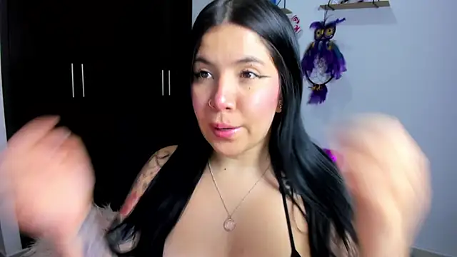 AilynRed online show from 02.13.25