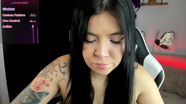 AilynRed online show from 10.02.25