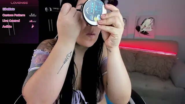 AilynRed online show from 10.05.25