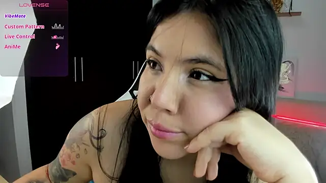 AilynRed online show from 10.09.25