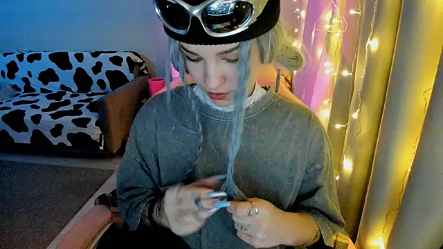 Ledy WWWII online show from 01.11.25