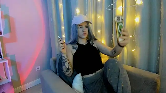 Ledy WWWII online show from 01.15.25