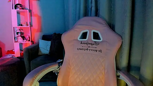 Ledy WWWII online show from 01.16.25