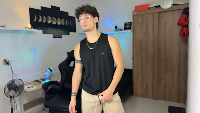 Snapshot of Kisan_Smith chatting on 02.11.26 Kisan Smith online show from 02.11.26