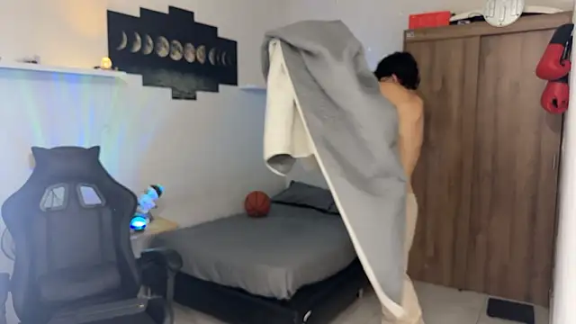 Snapshot of Kisan_Smith chatting on 02.23.26 Kisan Smith online show from 02.23.26