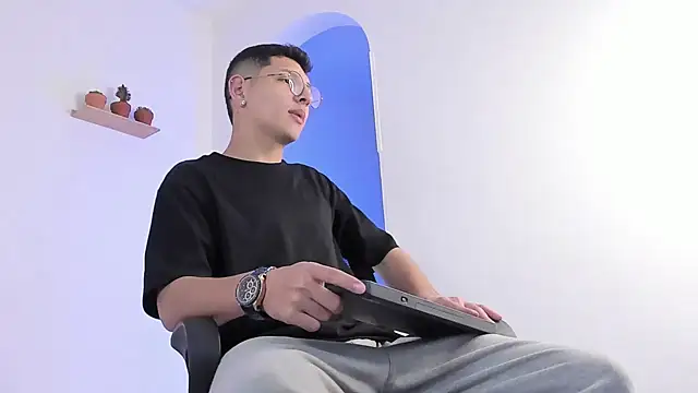 a lejandro 0 8 online show from 02.26.25