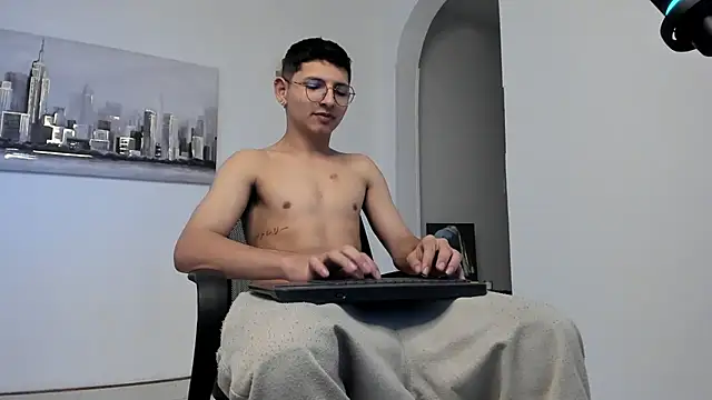 a lejandro 0 8 online show from 03.08.25