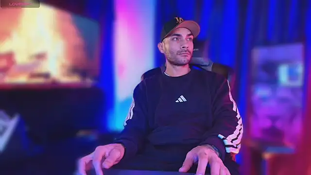 sexyboycolombi4 online show from 10.01.25