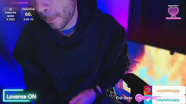 Snapshot of sexyboycolombi4 chatting on 05.30.26 sexyboycolombi4 online show from 05.30.26