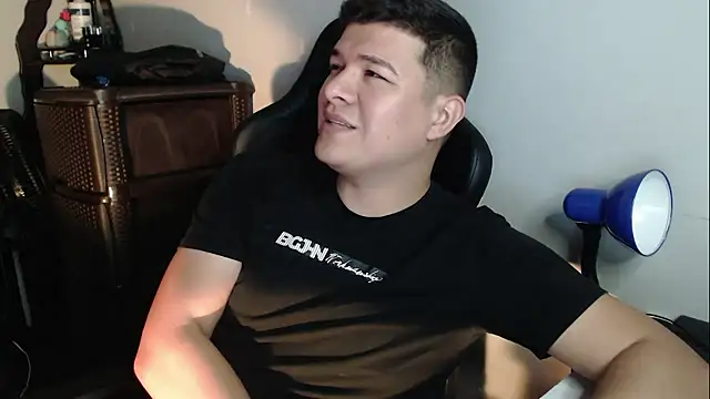 Plug Control online show from 01.14.26