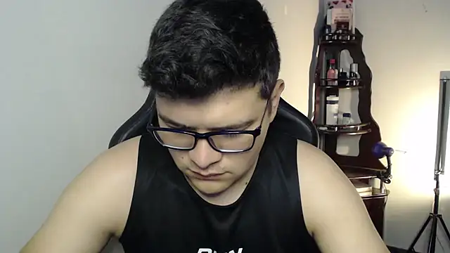 Plug Control online show from 02.21.26