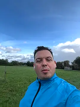 Snapshot of Jose_HotLatino chatting on 10.22.25 Jose HotLatino online show from 10.22.25