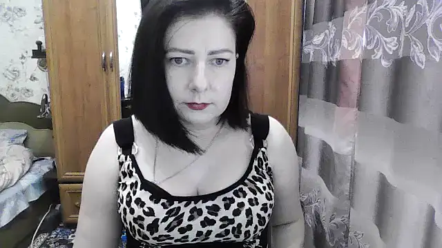 SophieNightAh online show from 10.16.25