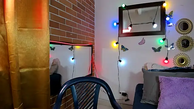 Snapshot of maja_hills chatting on 02.22.25 maja hills online show from 02.22.25