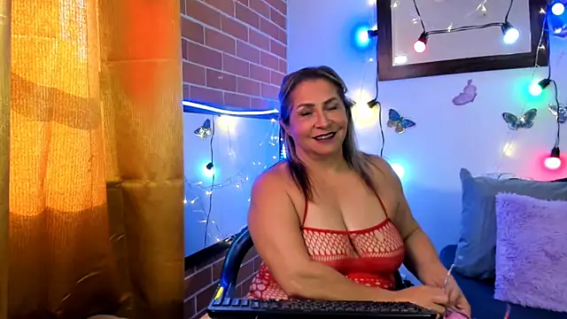 Snapshot of maja_hills chatting on 02.27.25 maja hills online show from 02.27.25