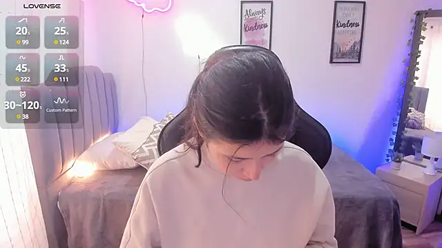 Snapshot of Amy_joones chatting on 01.27.25 Amy joones online show from 01.27.25