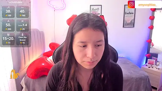 Snapshot of Amy_joones chatting on 02.10.25 Amy joones online show from 02.10.25