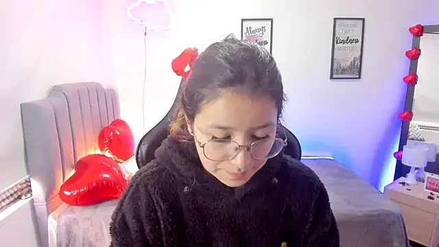 Snapshot of Amy_joones chatting on 02.14.25 Amy joones online show from 02.14.25