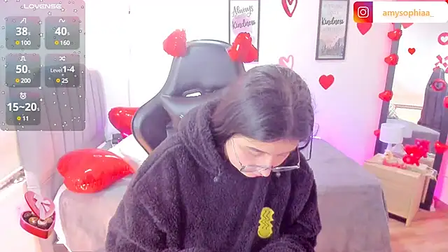 Snapshot of Amy_joones chatting on 02.17.25 Amy joones online show from 02.17.25