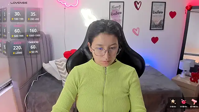 Snapshot of Amy_joones chatting on 02.19.25 Amy joones online show from 02.19.25