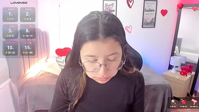 Snapshot of Amy_joones chatting on 02.22.25 Amy joones online show from 02.22.25