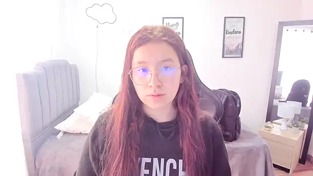 Snapshot of Amy_joones chatting on 03.01.25 Amy joones online show from 03.01.25