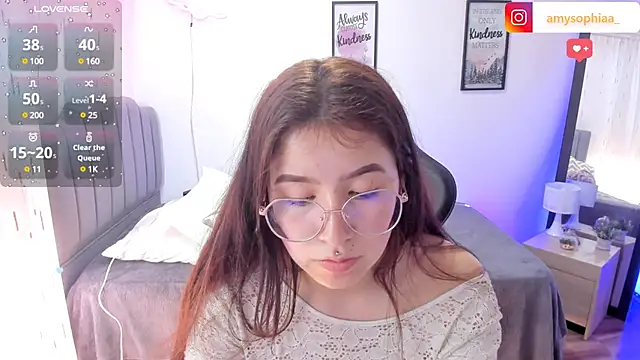 Snapshot of Amy_joones chatting on 03.18.25 Amy joones online show from 03.18.25