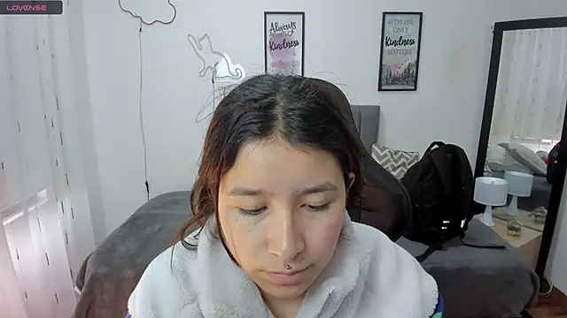 Snapshot of Amy_joones chatting on 09.22.25 Amy joones online show from 09.22.25