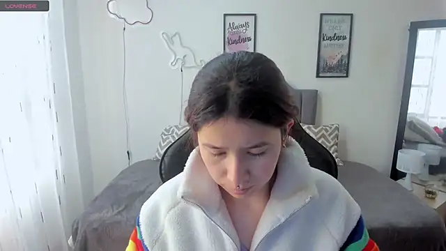 Snapshot of Amy_joones chatting on 09.25.25 Amy joones online show from 09.25.25