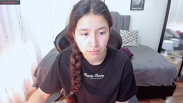 Snapshot of Amy_joones chatting on 09.27.25 Amy joones online show from 09.27.25