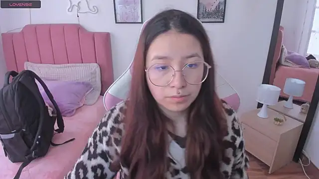 Snapshot of Amy_joones chatting on 11.29.25 Amy joones online show from 11.29.25