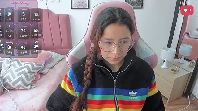 Snapshot of Amy_joones chatting on 12.05.25 Amy joones online show from 12.05.25