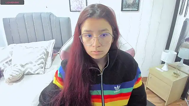 Snapshot of Amy_joones chatting on 01.09.26 Amy joones online show from 01.09.26