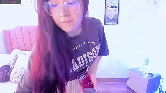 Snapshot of Amy_joones chatting on 01.10.26 Amy joones online show from 01.10.26