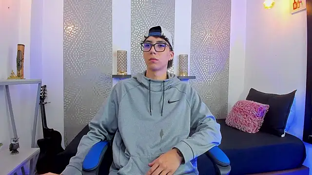 Nikolay Gregori online show from 02.21.25