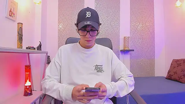 Nikolay Gregori online show from 10.17.25