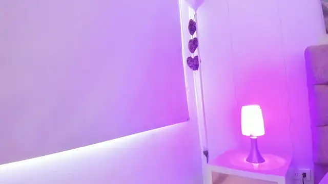 Snapshot of Julianaa_Castro_ chatting on 01.21.25 Julianaa Castro online show from 01.21.25