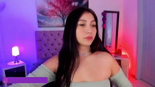 Snapshot of Julianaa_Castro_ chatting on 03.04.25 Julianaa Castro online show from 03.04.25
