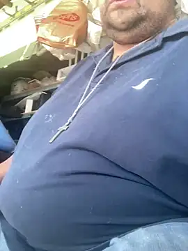 Snapshot of Miguel16i chatting on 02.24.25 Miguel16i online show from 02.24.25