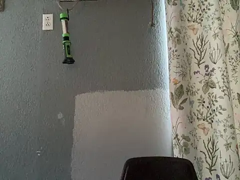 Snapshot of Miguel16i chatting on 03.04.25 Miguel16i online show from 03.04.25